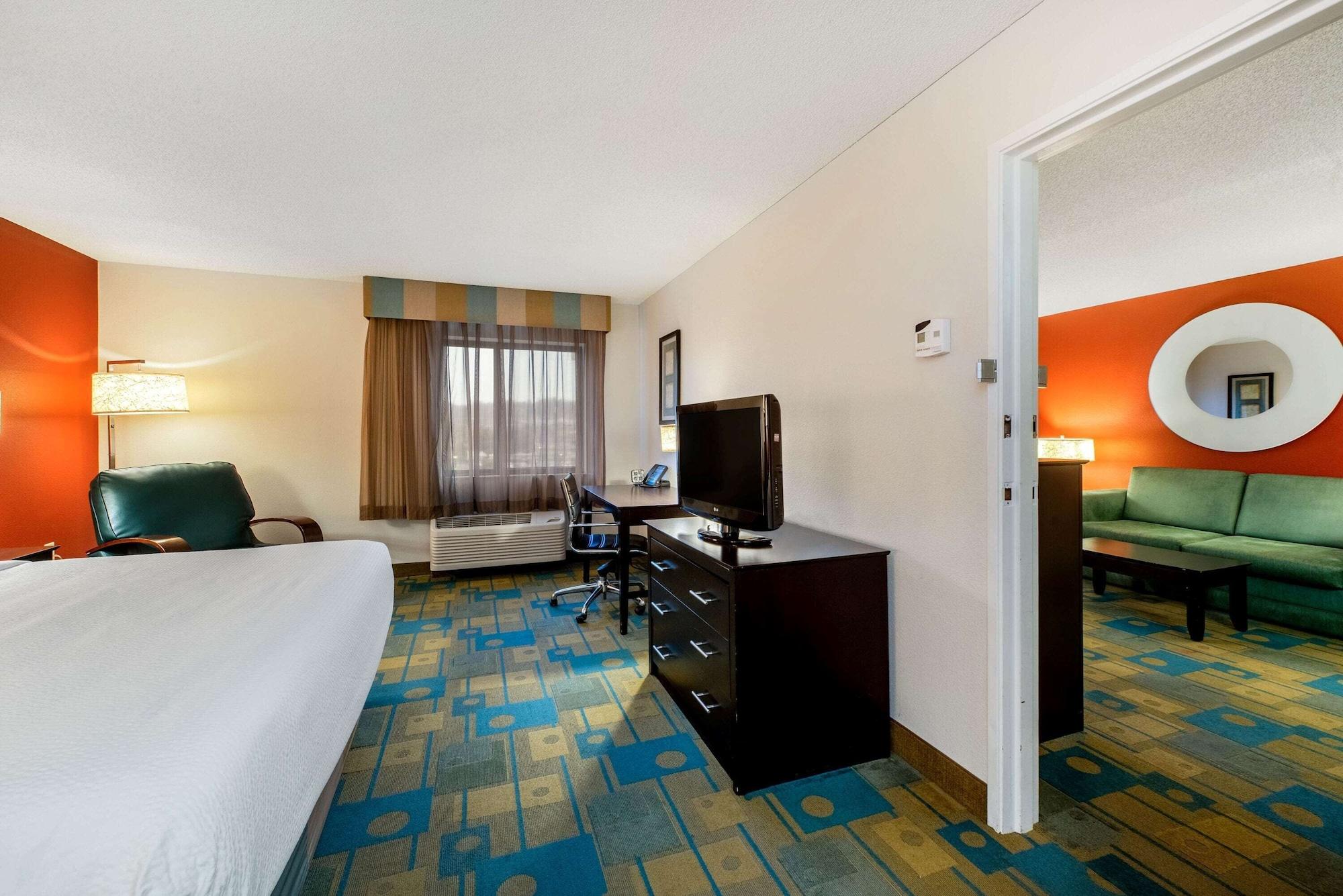 מלון La Quinta By Wyndham Mansfield Oh מראה חיצוני תמונה