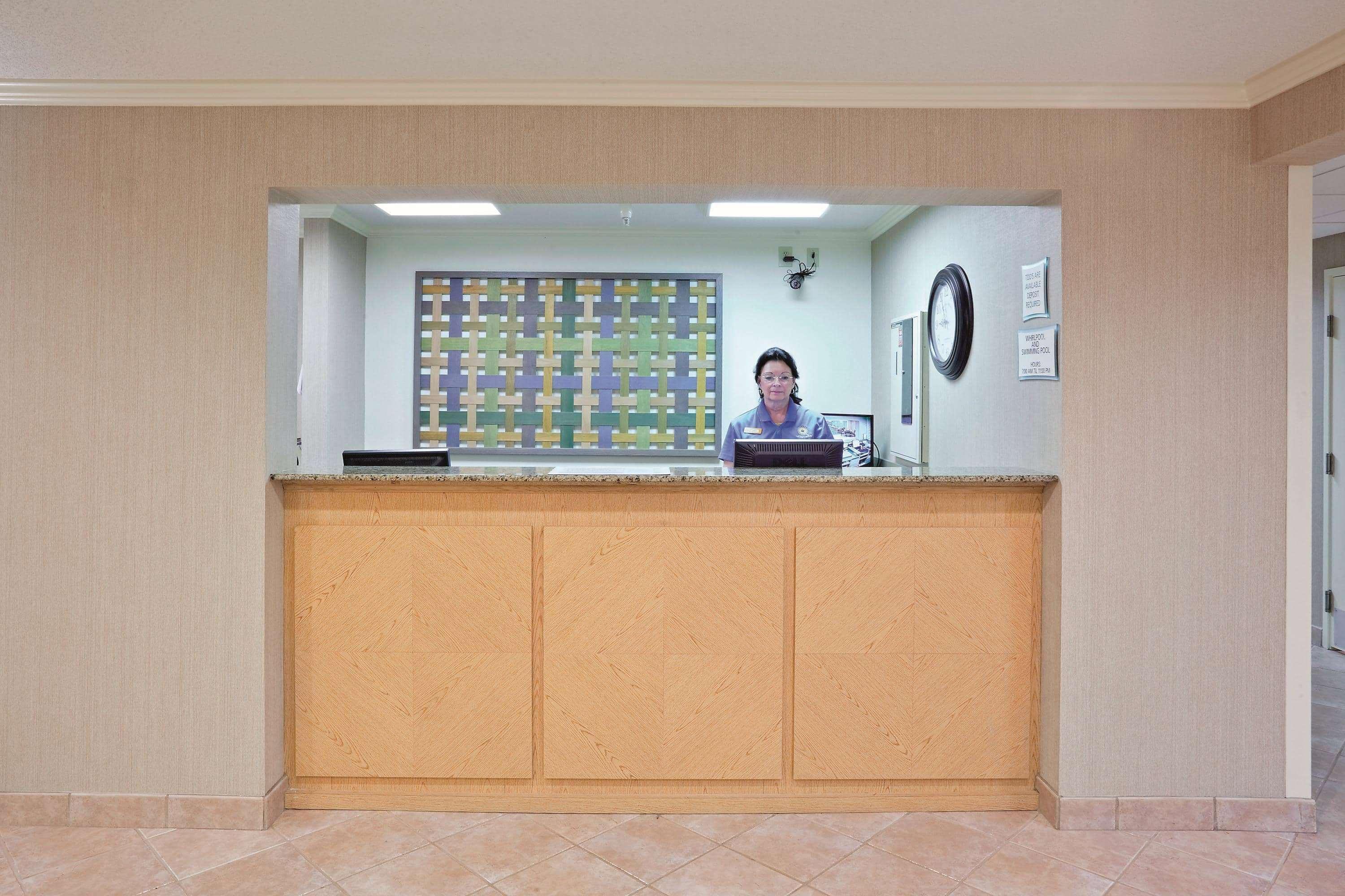 מלון La Quinta By Wyndham Mansfield Oh מראה חיצוני תמונה
