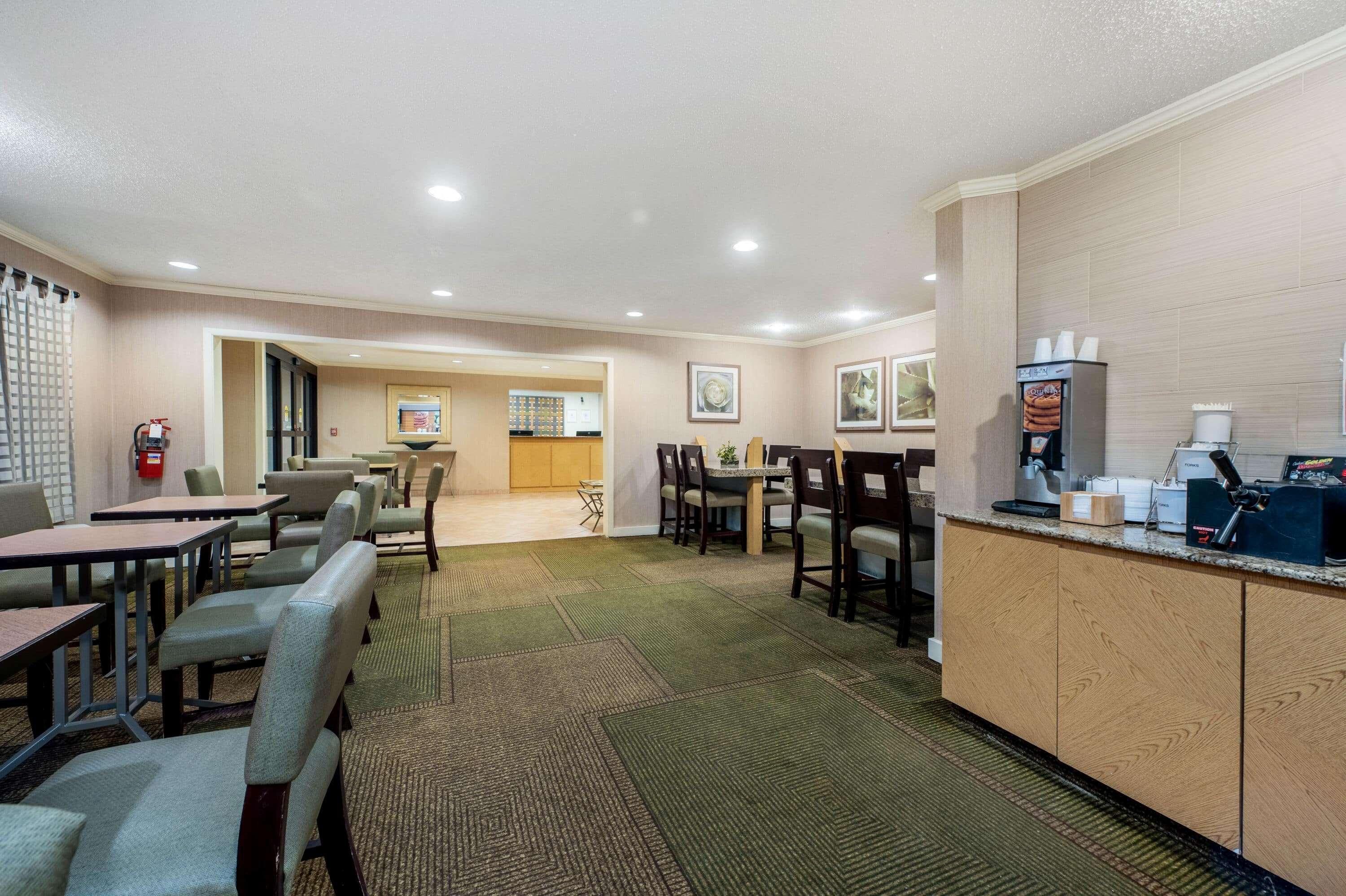 מלון La Quinta By Wyndham Mansfield Oh מראה חיצוני תמונה